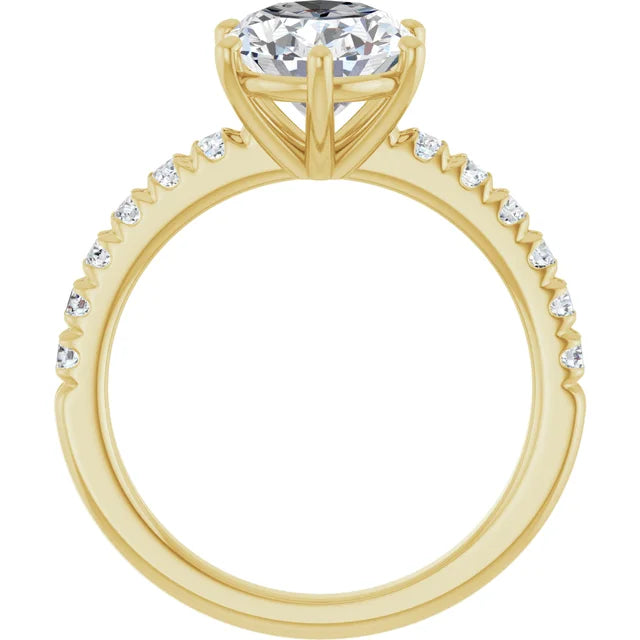 Oval Engagement Ring in Yellow Gold 