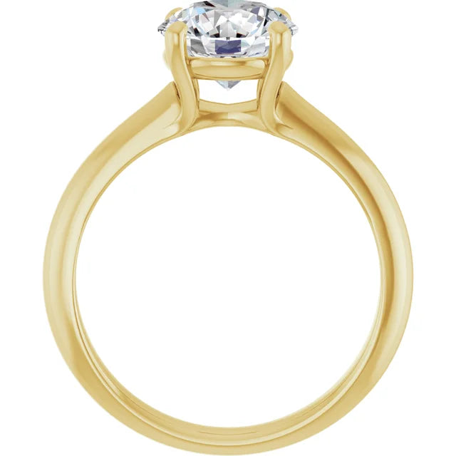 Luxury round solitaire engagement ring in yellow gold