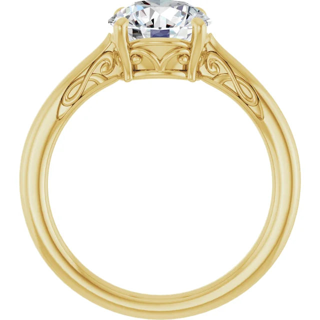 Oval solitaire diamond ring in luxurious yellow gold
