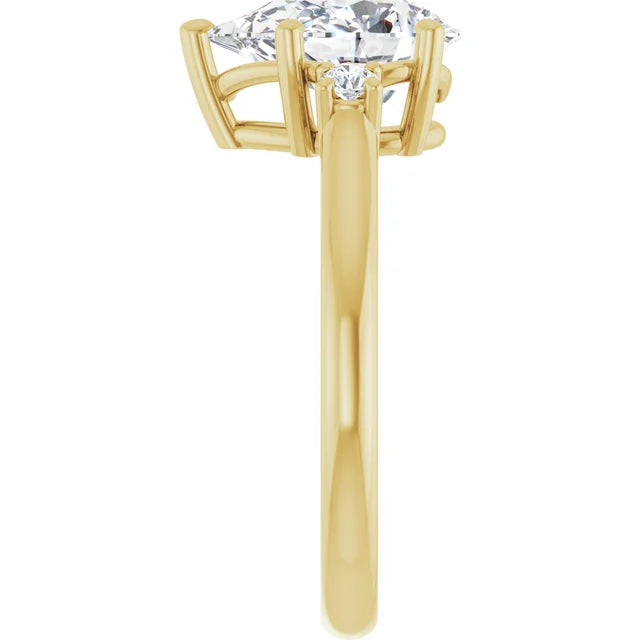 Timeless yellow gold engagement ring
