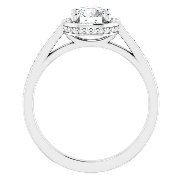 Sparkling white gold engagement ring with round diamond